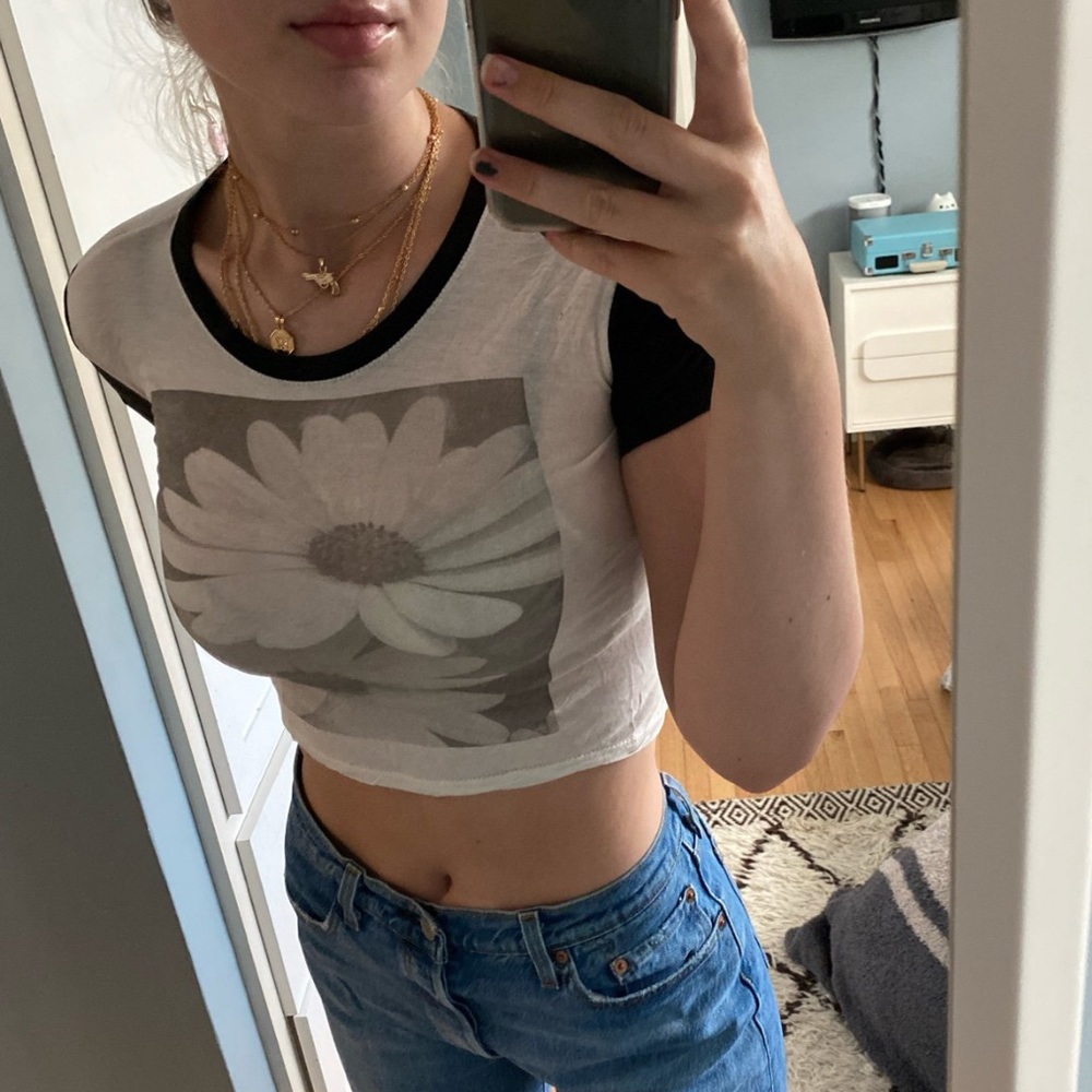 Brandy Melville Graphic Crop Top